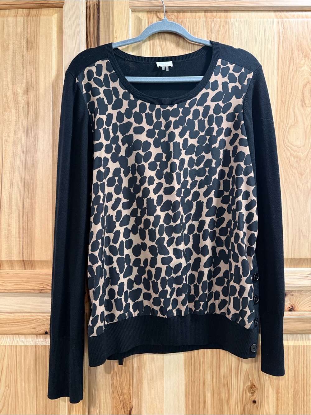 ecru Women’s Size L Mixed Media Black & Tan Leopard-Print Mob Wife Crewneck Top